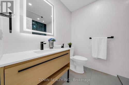5253 Bushelgrove Circle, Mississauga, ON - Indoor Photo Showing Bathroom