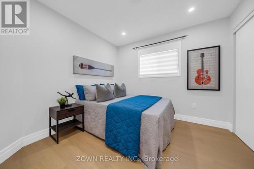5253 Bushelgrove Circle, Mississauga, ON - Indoor Photo Showing Bedroom