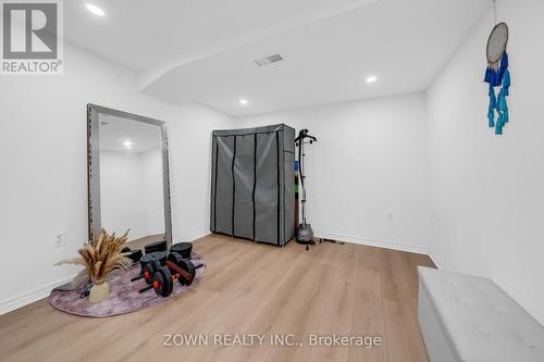 5253 Bushelgrove Circle, Mississauga, ON - Indoor