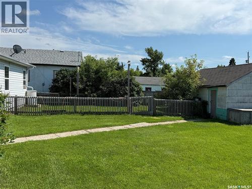 315 3Rd Avenue W, Debden, SK - Outdoor
