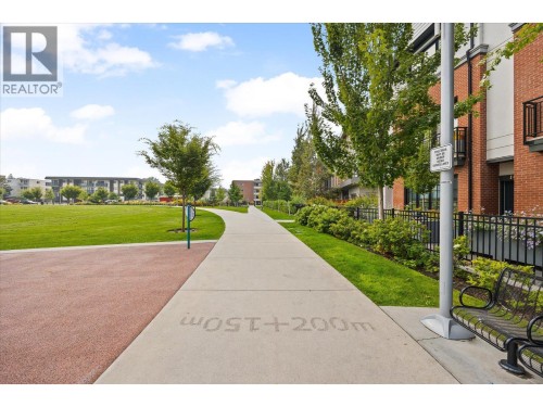 Walking path around Rowcliffe Park - 1775 Chapman Place Unit# Ph06, Kelowna, BC 