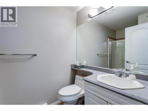 1962 Enterprise Way Unit# 401, Kelowna, BC - Indoor Photo Showing Bathroom