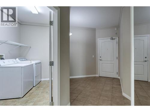 1962 Enterprise Way Unit# 401, Kelowna, BC - Indoor Photo Showing Laundry Room