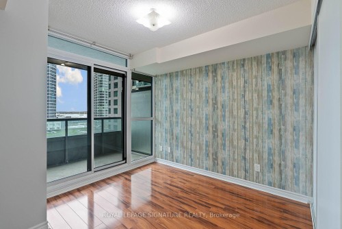 801-19 Grand Trunk Crescent, Toronto, ON - Indoor Photo Showing Other Room