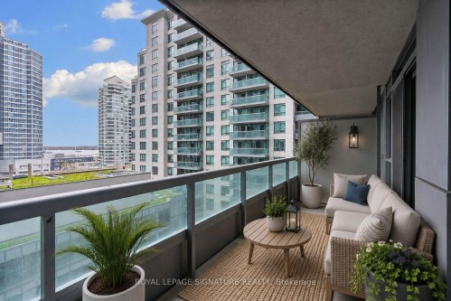 801-19 Grand Trunk Crescent, Toronto, ON - Outdoor With Balcony