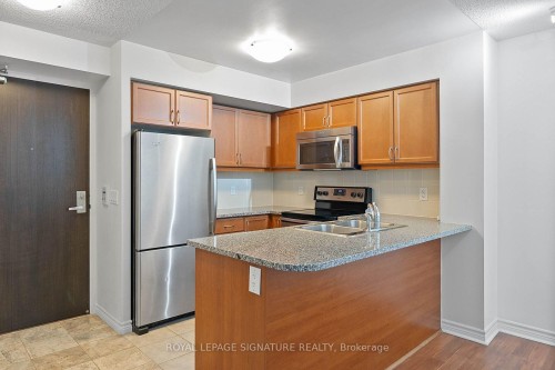 801-19 Grand Trunk Crescent, Toronto, ON - Indoor Photo Showing Kitchen With Double Sink