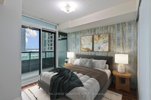 801-19 Grand Trunk Crescent, Toronto, ON - Indoor Photo Showing Bedroom
