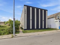 9 394 Talbot Avenue  Winnipeg, MB R2L 0P9