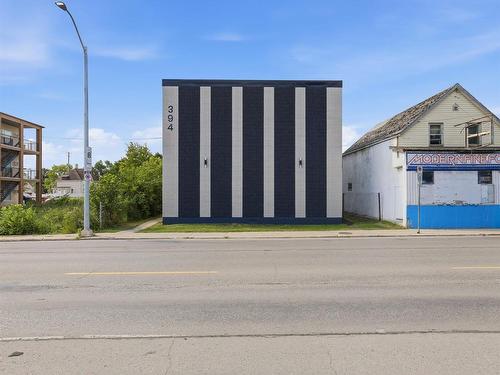 9 394 Talbot Avenue , Winnipeg, Manitoba R2L 0P9 2
