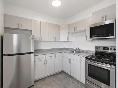 9 394 Talbot Avenue , Winnipeg, Manitoba R2L 0P9 4
