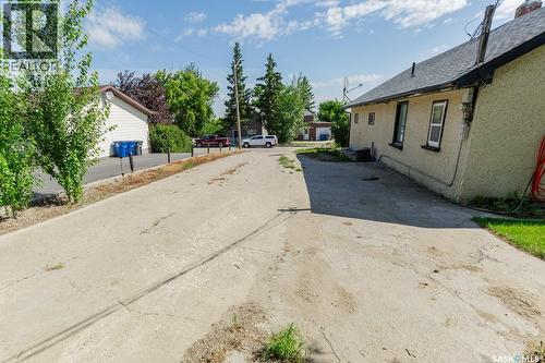 315 Atlantic Avenue, Kerrobert, SK - Outdoor
