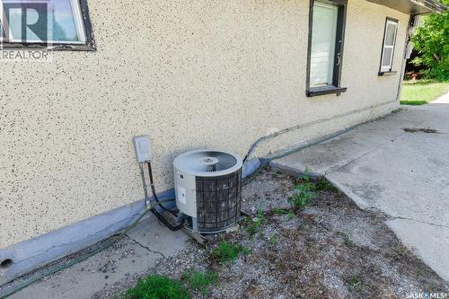 315 Atlantic Avenue, Kerrobert, SK - Outdoor