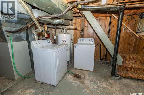 315 Atlantic Avenue, Kerrobert, SK - Indoor Photo Showing Laundry Room