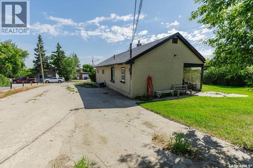 315 Atlantic Avenue, Kerrobert, SK - Outdoor