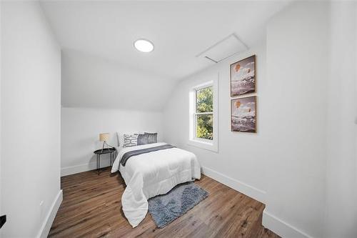 324 Yale Ave, Winnipeg, MB - Indoor Photo Showing Other Room
