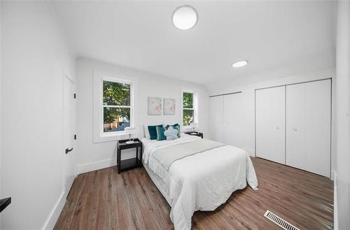 324 Yale Ave, Winnipeg, MB - Indoor