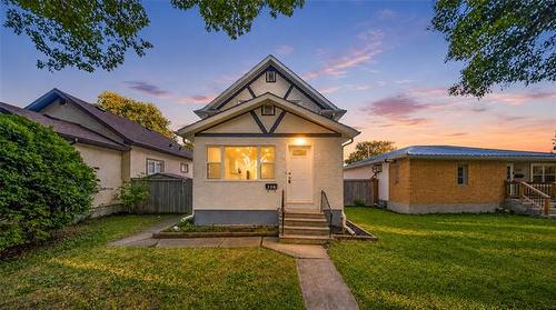 324 Yale Ave, Winnipeg, MB - Outdoor