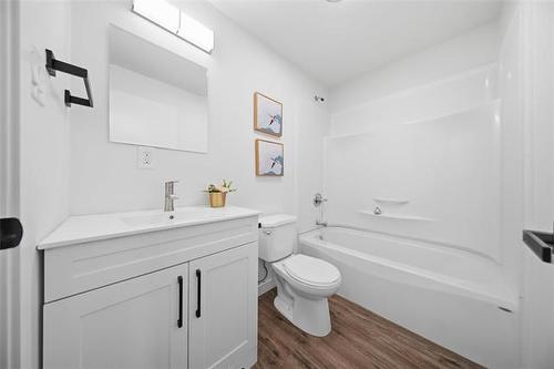 324 Yale Ave, Winnipeg, MB - Indoor Photo Showing Other Room