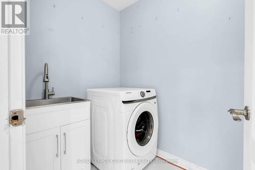729 Turrell Crescent, Milton, ON - Indoor Photo Showing Laundry Room