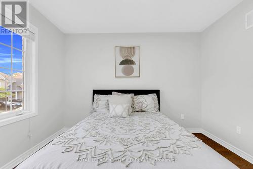729 Turrell Crescent, Milton, ON - Indoor Photo Showing Bedroom