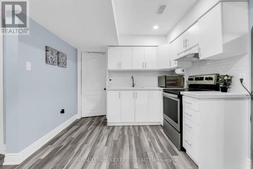 729 Turrell Crescent, Milton, ON - Indoor Photo Showing Kitchen
