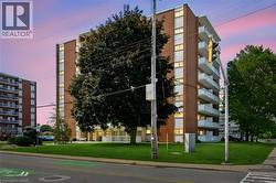 8 WOODMAN Drive S Unit# 708  Hamilton, ON L8K 4C9