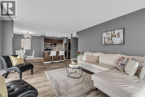 1606 320 5Th Avenue N, Saskatoon, SK - Indoor Photo Showing Living Room