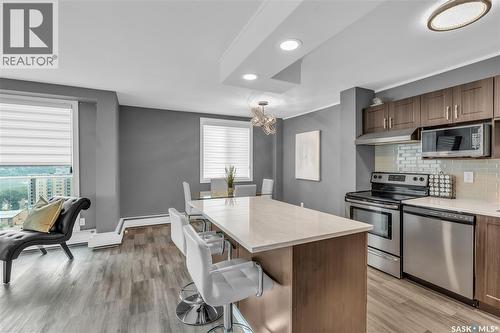 1606 320 5Th Avenue N, Saskatoon, SK - Indoor Photo Showing Kitchen