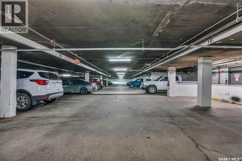 1606 320 5Th Avenue N, Saskatoon, SK - Indoor Photo Showing Garage
