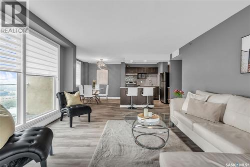 1606 320 5Th Avenue N, Saskatoon, SK - Indoor Photo Showing Living Room
