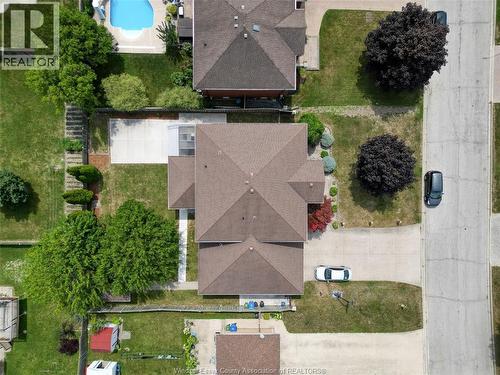 2350 Docherty Drive, Tecumseh, ON - Outdoor