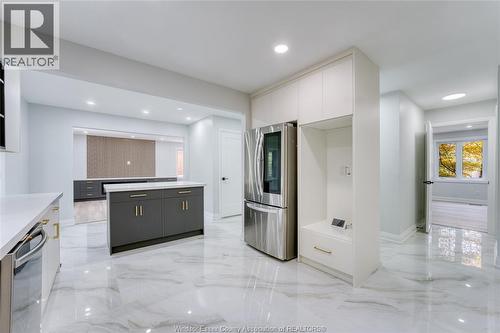 2350 Docherty Drive, Tecumseh, ON - Indoor Photo Showing Kitchen