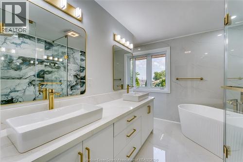 2350 Docherty Drive, Tecumseh, ON - Indoor Photo Showing Bathroom