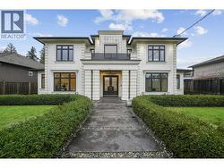 656 BLUE MOUNTAIN STREET  Coquitlam, BC V3J 4R6