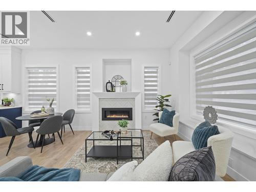2995 E 17Th Avenue, Vancouver, BC - Indoor Photo Showing Living Room With Fireplace