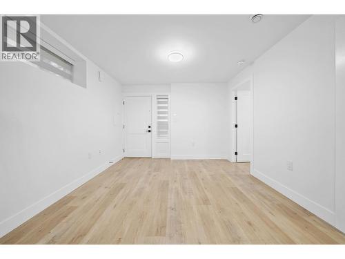 2995 E 17Th Avenue, Vancouver, BC - Indoor Photo Showing Other Room