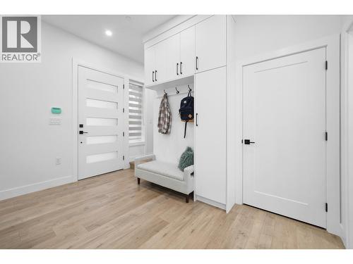 2995 E 17Th Avenue, Vancouver, BC - Indoor Photo Showing Other Room