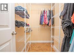 Walk in closet - 