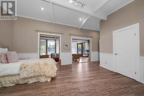 9135 Sideroad 24 Side Road, Erin, ON - Indoor Photo Showing Bedroom