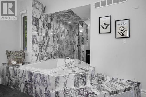 6 Piece Ensuite - 9135 Sideroad 24 Side Road, Erin, ON - Indoor Photo Showing Bathroom