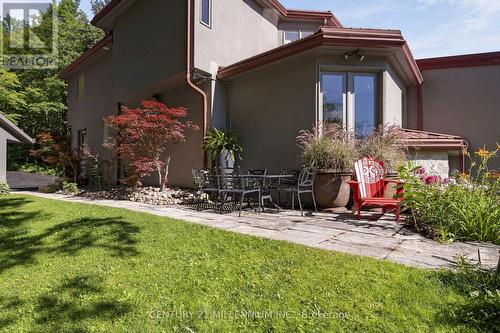 Gorgeous Landscaping with Perennials - 9135 Sideroad 24 Side Road, Erin, ON - Outdoor