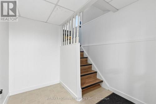 10 Taylor Crescent, Hamilton, ON - Indoor Photo Showing Other Room