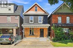 41 BARNESDALE AVENUE N  Hamilton, ON L8L 6R7