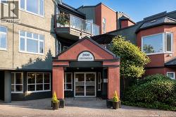 307 2800 CHESTERFIELD AVENUE  North Vancouver, BC V7N 4M1