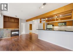318 560 RAVEN WOODS DRIVE  North Vancouver, BC V7G 2T3