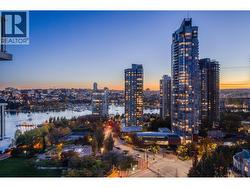 2101 388 DRAKE STREET  Vancouver, BC V6B 6A8