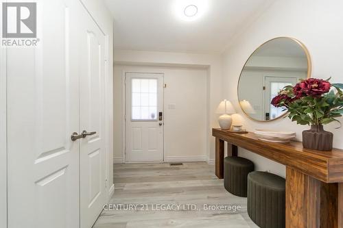 44 Tincomb Crescent, Whitby, ON 