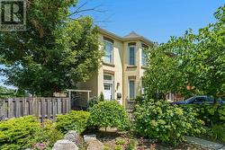 467 KING WILLIAM STREET  Hamilton (Landsdale), ON L8L 1R2