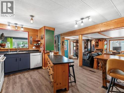 161 Rainbow Road, Whitehorse, YT - Indoor Photo Showing Kitchen