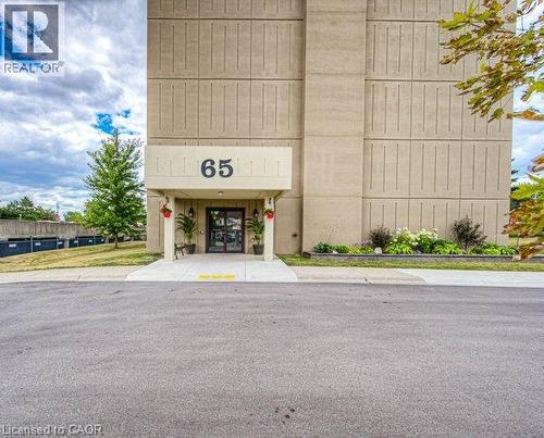 65 Highland Crescent Unit# 204, Kitchener, ON - Outdoor